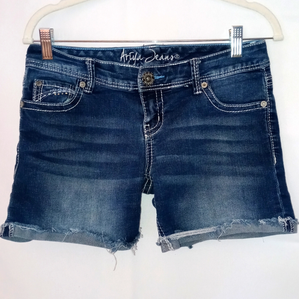 Ariya Brand Stretch Denim Cuffed Shorts In Juniors Size 34